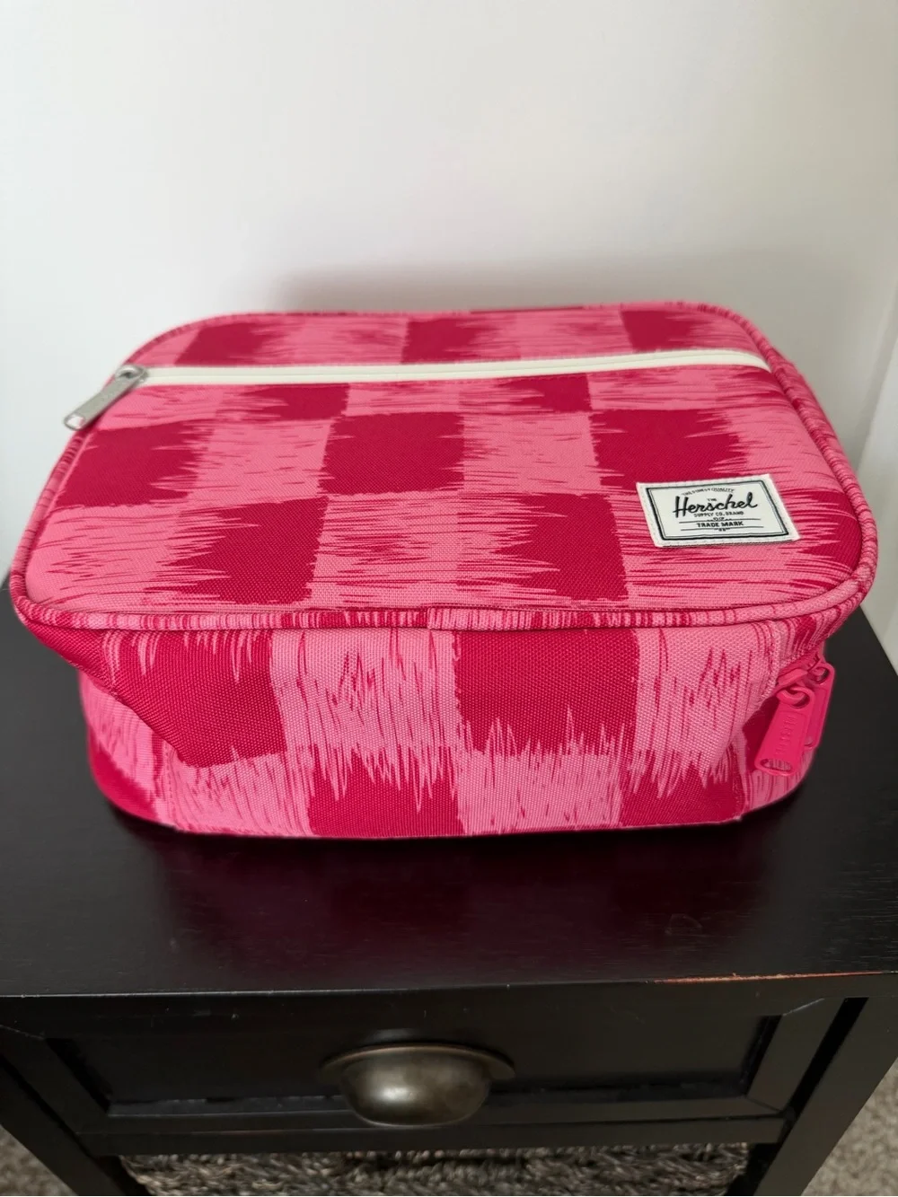 Herschel Pop Quiz Lunch Box in the Check Yourself Raspberry pattern